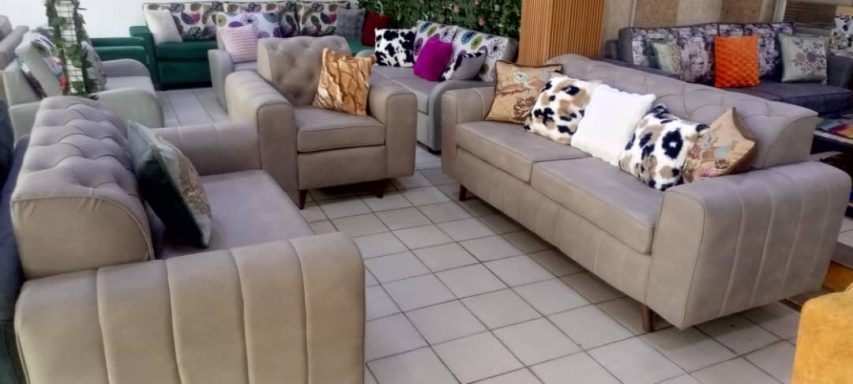 SALON NOMEL
